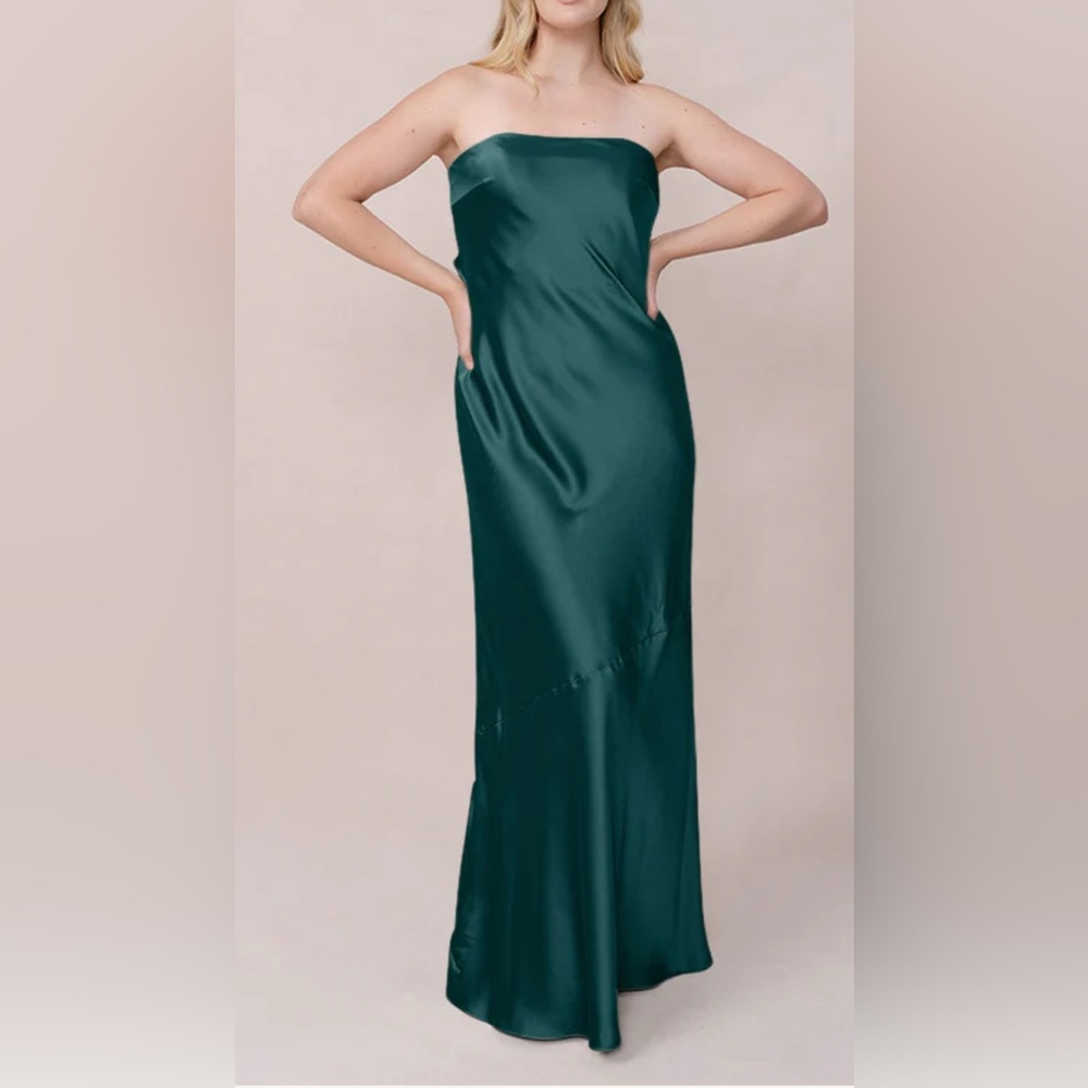 Revelry Leo Satin Dress - Classic Emerald
